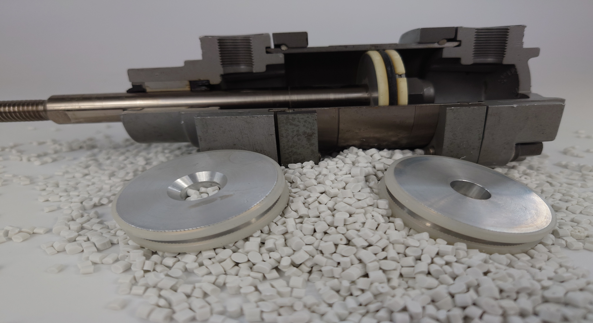 Elma Pneumatik Spritzguss Produktion